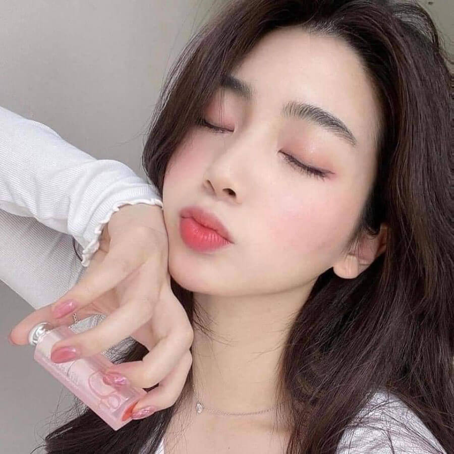 Son dưỡng Dior - Nữ hoàng dưỡng môi ngừa thâm của phái đẹp