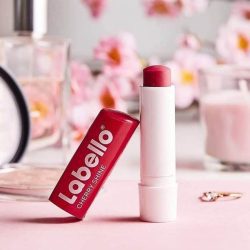 Son dưỡng Labello - Vật bất ly thân của chị em phụ nữ